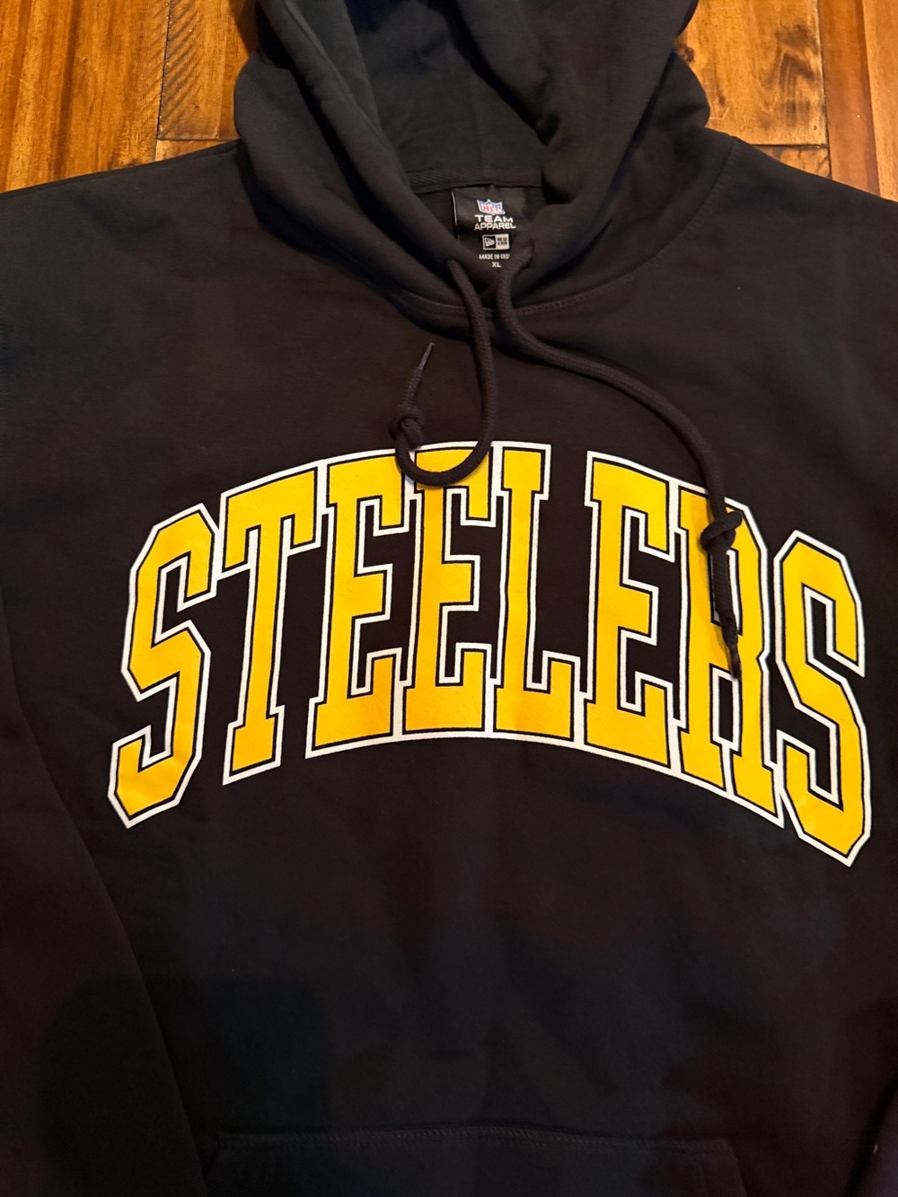 New Era Men’s Steelers Black Hoodie with Yellow Arch Logo - Picture 3 of 5